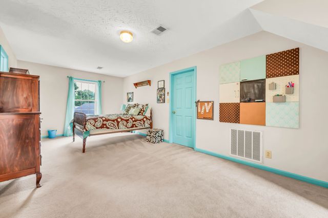 3191 Quincy Ln, Clarksville, TN 37043