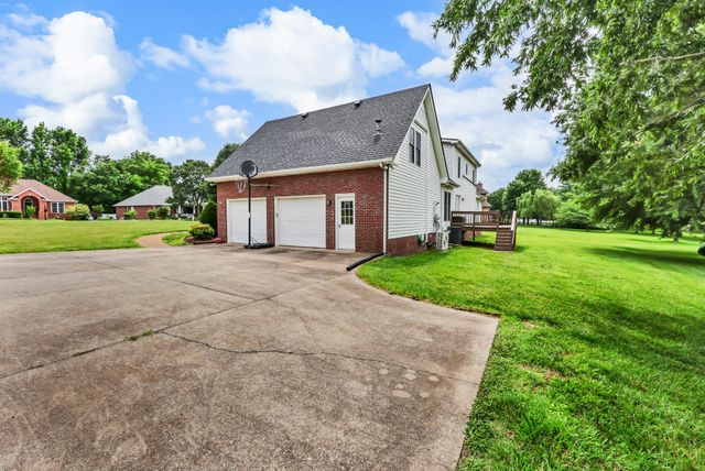 3191 Quincy Ln, Clarksville, TN 37043