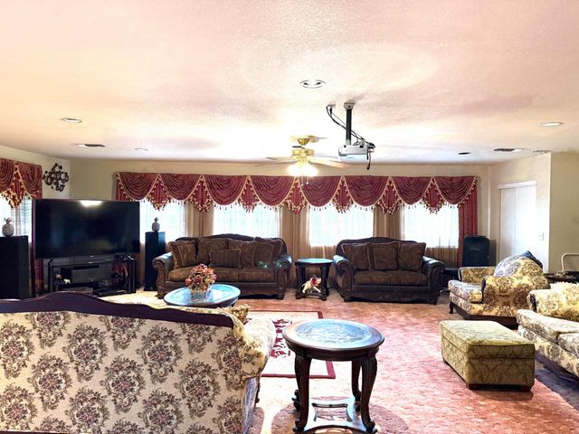 3315 Sunnyview Ln, North Highlands, CA 95660