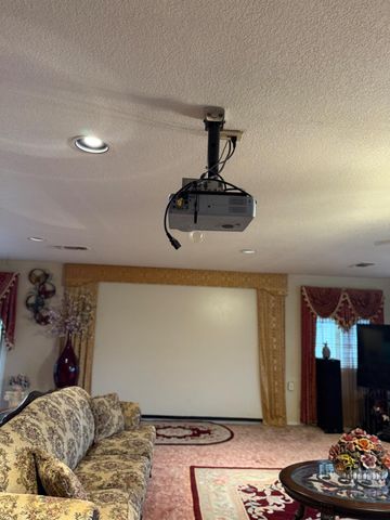 3315 Sunnyview Ln, North Highlands, CA 95660