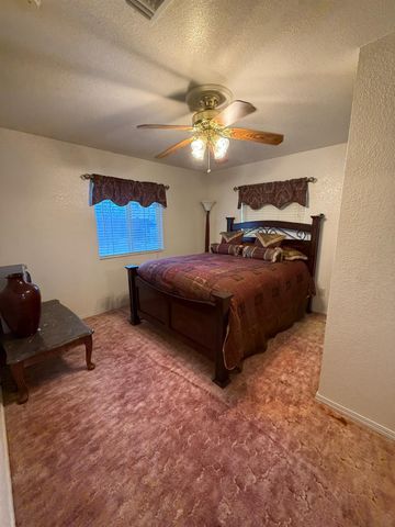 3315 Sunnyview Ln, North Highlands, CA 95660