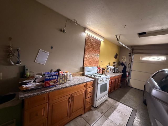 3315 Sunnyview Ln, North Highlands, CA 95660