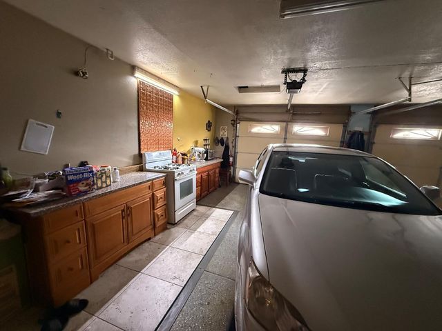 3315 Sunnyview Ln, North Highlands, CA 95660