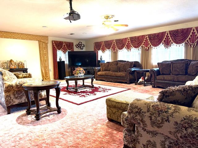 3315 Sunnyview Ln, North Highlands, CA 95660