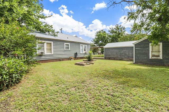 605 W Walnut, Coleman, TX 76834