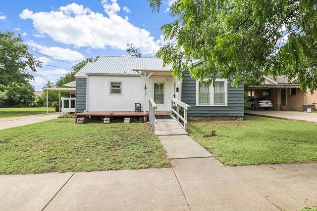 605 W Walnut, Coleman, TX 76834