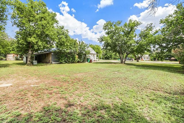 605 W Walnut, Coleman, TX 76834