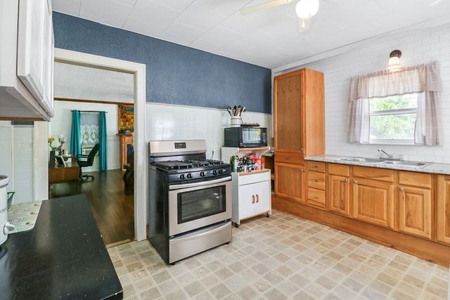 605 W Walnut, Coleman, TX 76834