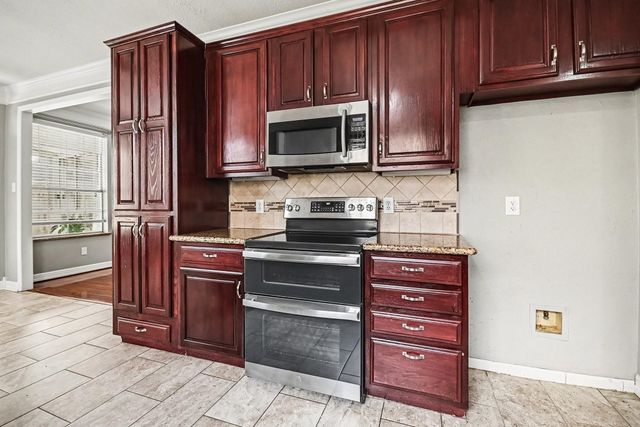 54 Parsley Court, Lake Jackson, TX 77566