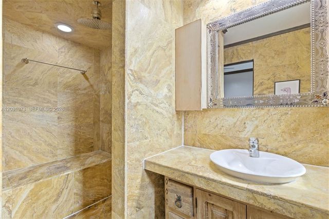 172 NW 90th Street, El Portal, FL 33150