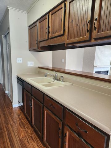 4864 Harmony Place, Waterloo, IA 50701