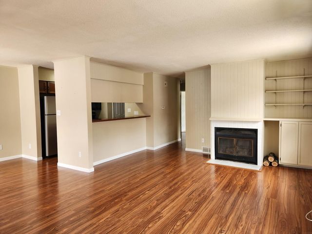 4864 Harmony Place, Waterloo, IA 50701