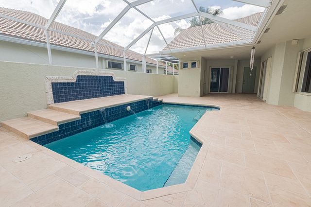 668 SW Lake Charles Circle, Port St. Lucie, Port St Lucie, FL 34986