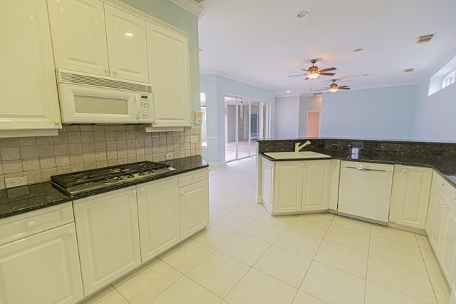 668 SW Lake Charles Circle, Port St. Lucie, Port St Lucie, FL 34986