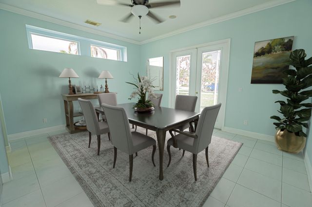 668 SW Lake Charles Circle, Port St. Lucie, Port St Lucie, FL 34986