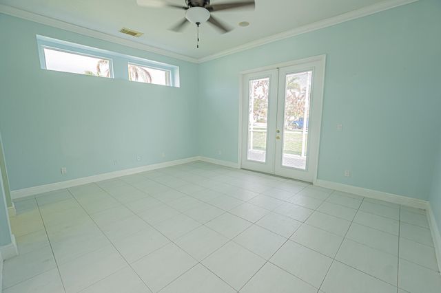 668 SW Lake Charles Circle, Port St. Lucie, Port St Lucie, FL 34986
