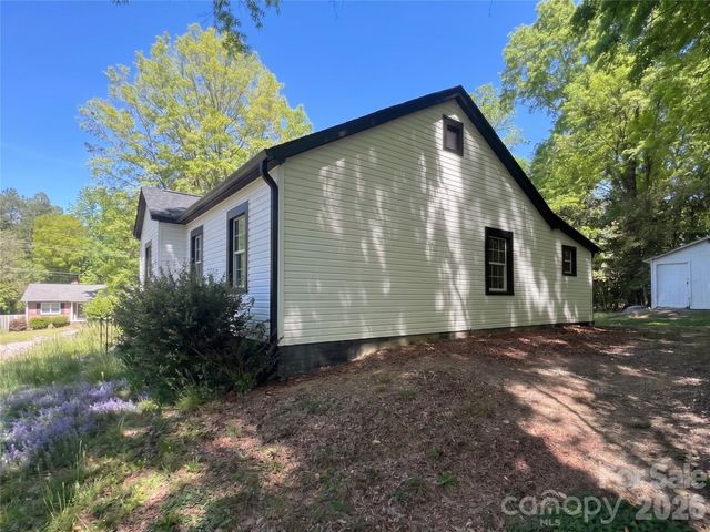 307 Ervin Drive, Cherryville, NC 28021