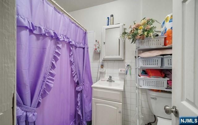 6208 Durham Avenue, North Bergen, NJ 07047