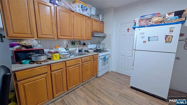 6208 Durham Avenue, North Bergen, NJ 07047