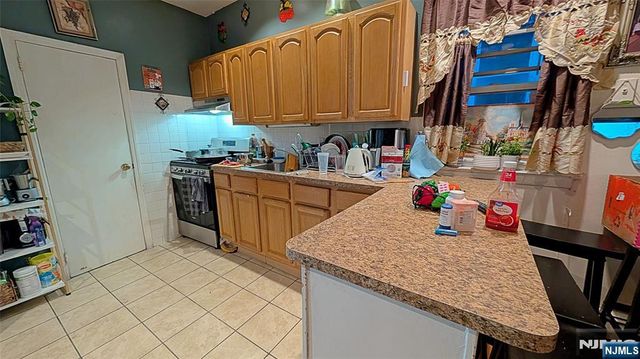 6208 Durham Avenue, North Bergen, NJ 07047