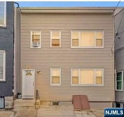 6208 Durham Avenue, North Bergen, NJ 07047