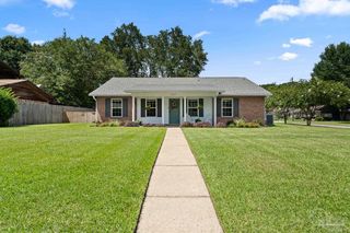 1032 Peakview Dr, Pensacola, FL 32514