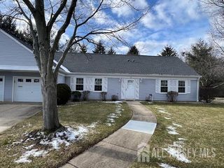 718-A Victoria Court, Monroe, NJ 08831