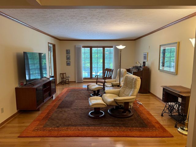 2357 Palmera Court, Bettendorf, IA 52722
