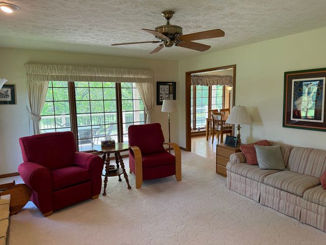 2357 Palmera Court, Bettendorf, IA 52722