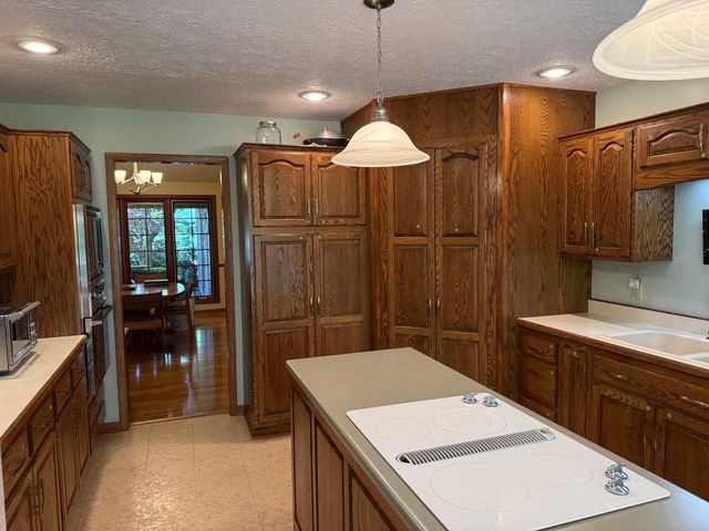 2357 Palmera Court, Bettendorf, IA 52722