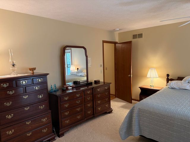 2357 Palmera Court, Bettendorf, IA 52722