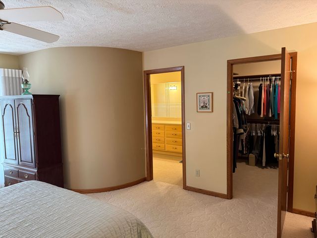 2357 Palmera Court, Bettendorf, IA 52722