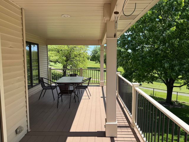 2357 Palmera Court, Bettendorf, IA 52722