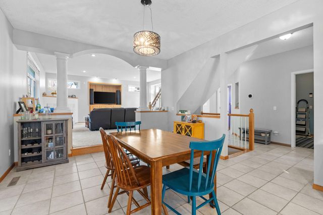 14115 Foxtail Lane, Apple Valley, MN 55124