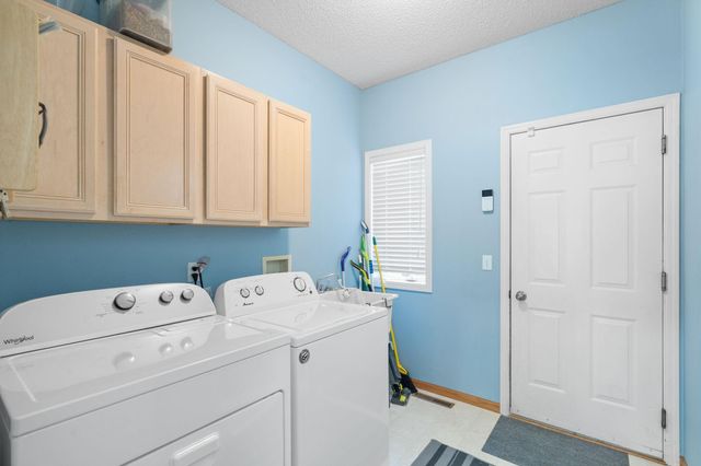 14115 Foxtail Lane, Apple Valley, MN 55124