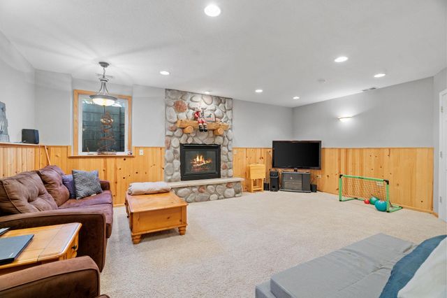 14115 Foxtail Lane, Apple Valley, MN 55124