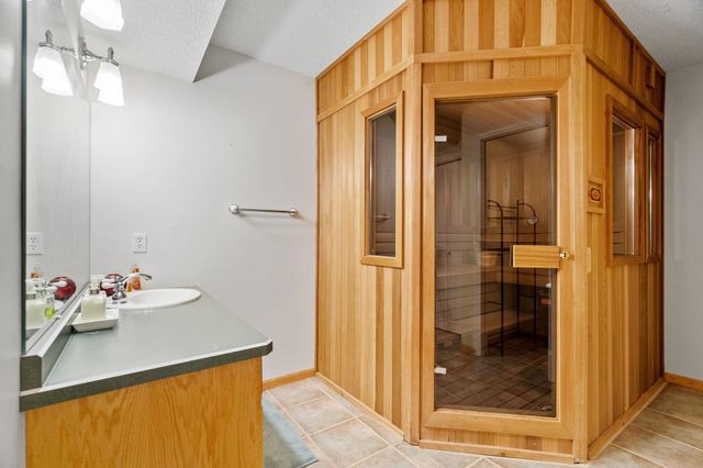 14115 Foxtail Lane, Apple Valley, MN 55124