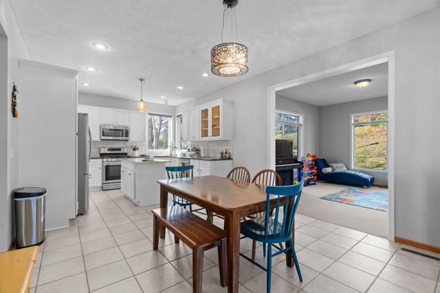 14115 Foxtail Lane, Apple Valley, MN 55124