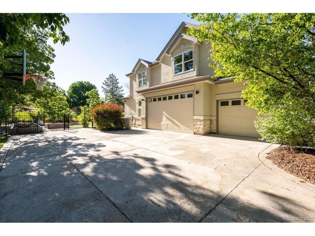 58 Blue Heron Dr, Thornton, CO 80241