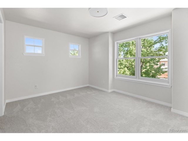 58 Blue Heron Dr, Thornton, CO 80241