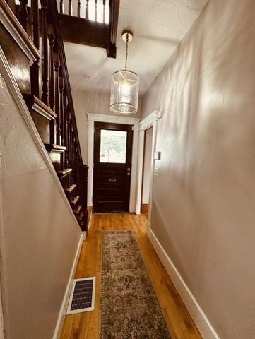 3 Franconia St, Worcester, MA 01602