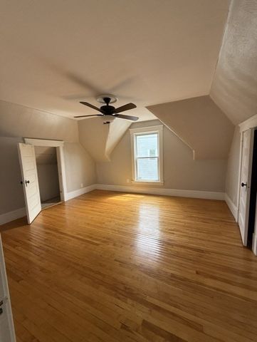 3 Franconia St, Worcester, MA 01602