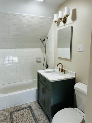 3 Franconia St, Worcester, MA 01602