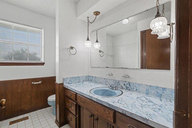500 SW 164th Street, Oklahoma City, OK 73170