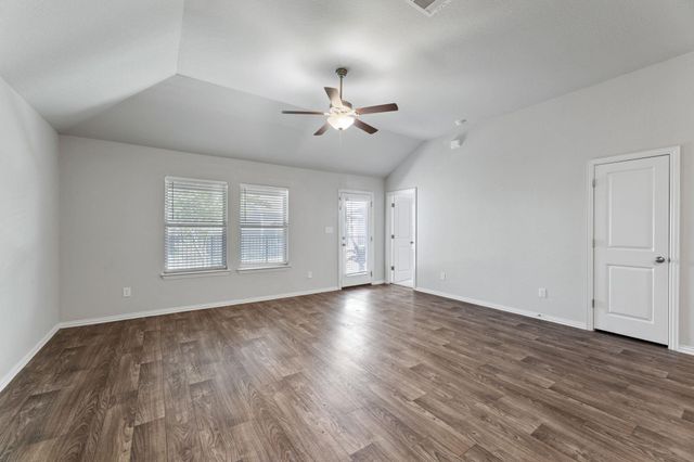 143 Alexander, Kyle, TX 78640