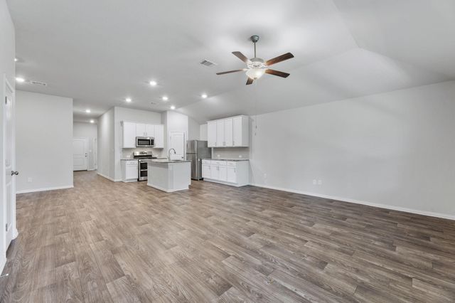 143 Alexander, Kyle, TX 78640