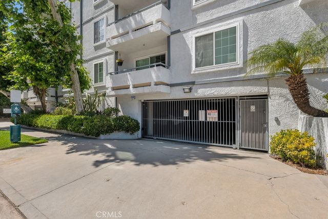 4401 Sepulveda Boulevard 105, Sherman Oaks, CA 91403