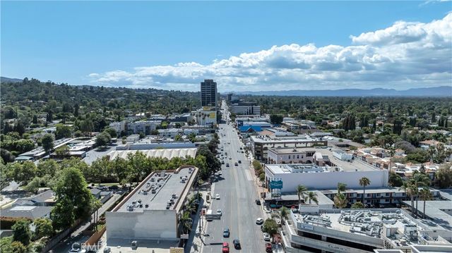 4401 Sepulveda Boulevard 105, Sherman Oaks, CA 91403