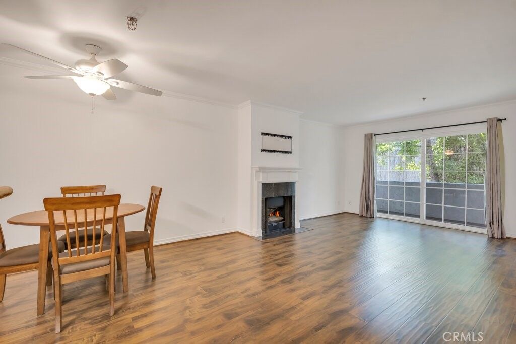 Image 10 of property listing at 4401 Sepulveda Boulevard 105, Sherman Oaks, CA 91403