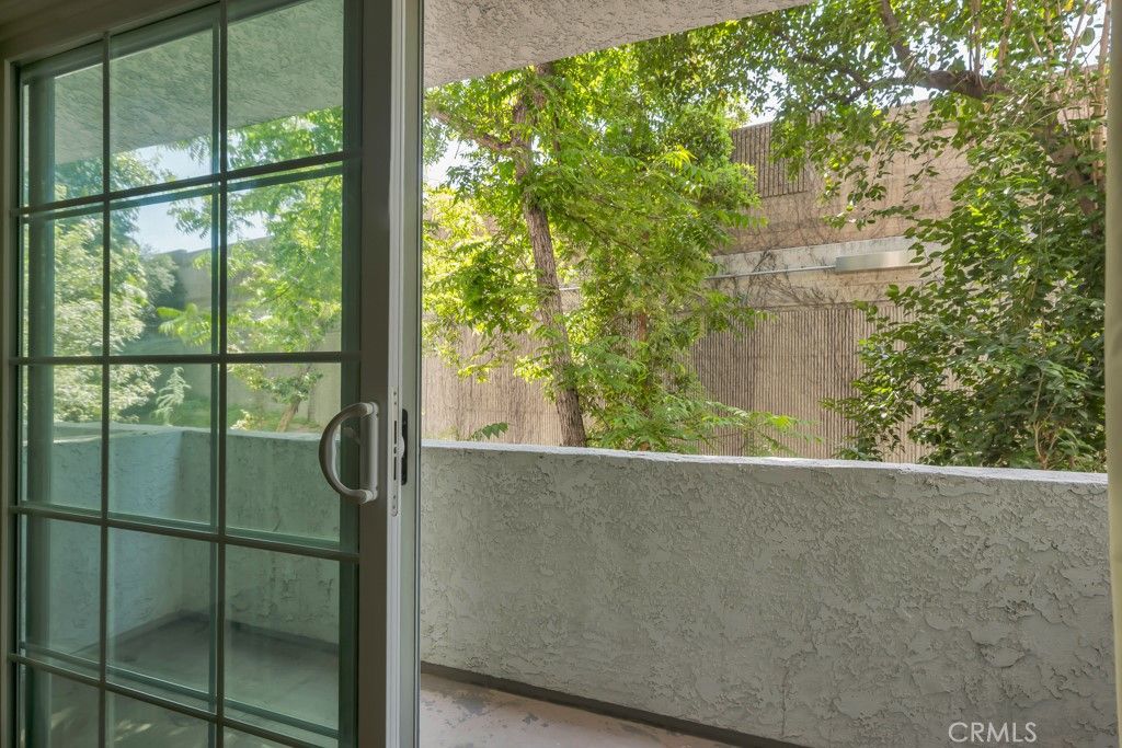 Image 13 of property listing at 4401 Sepulveda Boulevard 105, Sherman Oaks, CA 91403